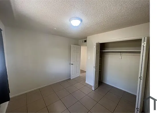 545 Palomas Dr SE — Photo 12