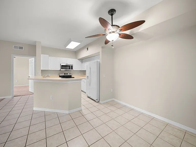 11400 Ocean Walk Ln #214 — Photo 6
