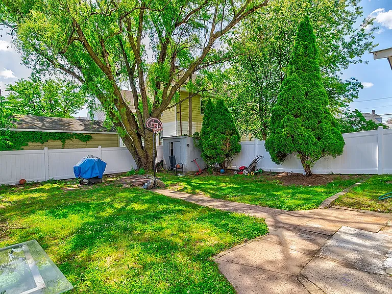 22 Sears Pl #1 — Photo 7