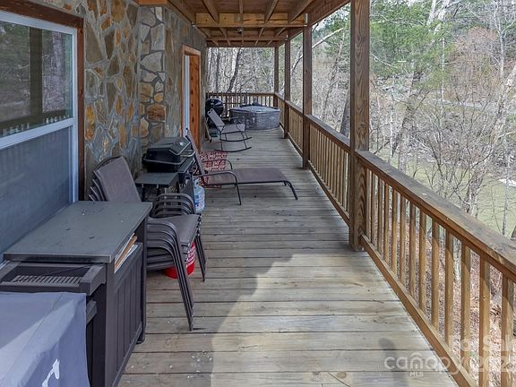 27th image of 351 Chickadee Ave