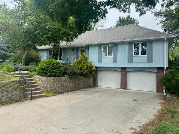 8162 Spaulding Cir, Omaha, NE 68134