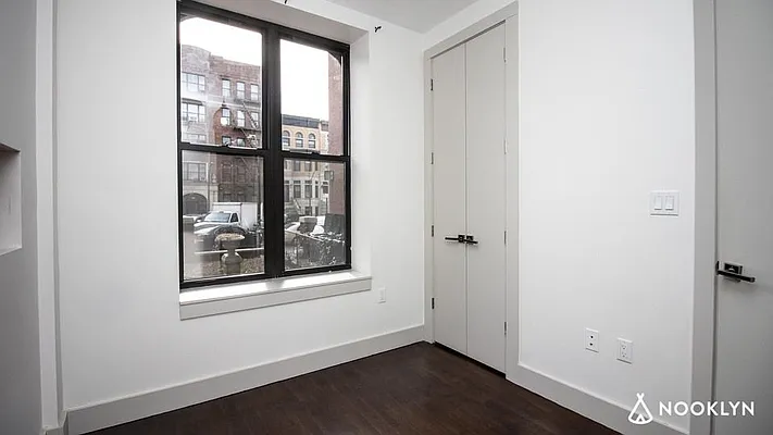 Rented by Nooklyn NYC LLC | media 31