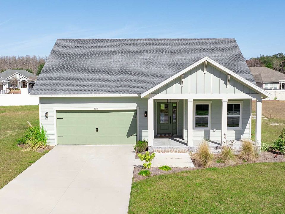 1st image of 125 SW Silver Palm Dr