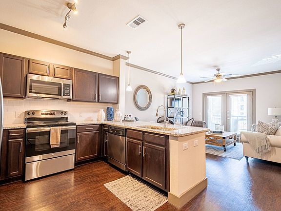 Spacious 1 and 2 bedroom floor plans