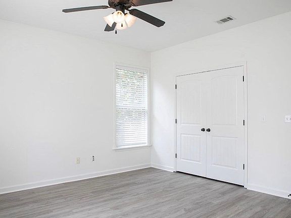 4th image of 323 Christman Dr