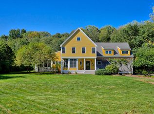 3 Country Farm Rd, Stratham, NH 03885