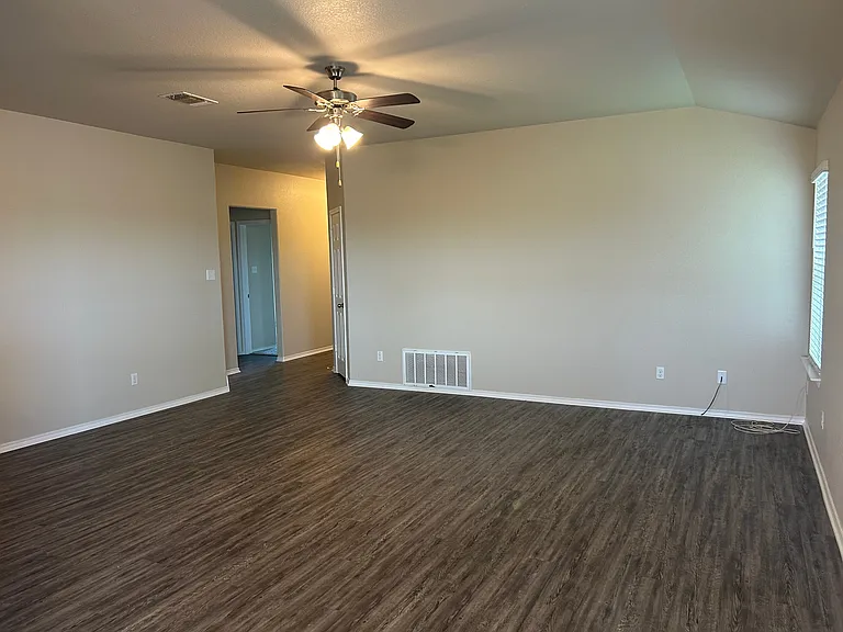 137 Bainbridge Rd — Photo 23