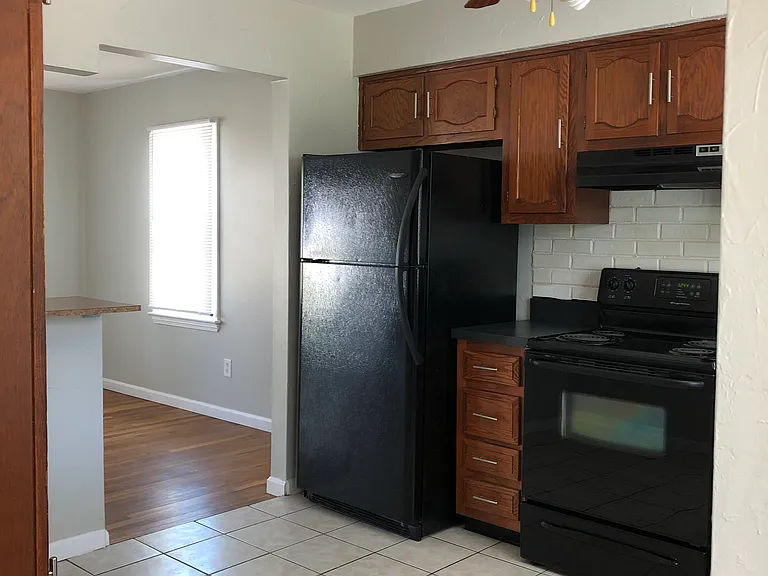 13603 Kirton Ave — Photo 15
