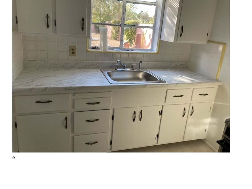 1st image of 2907 E Florence Dr