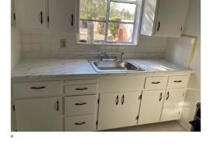 2907 E Florence Dr, Tucson, AZ 85716