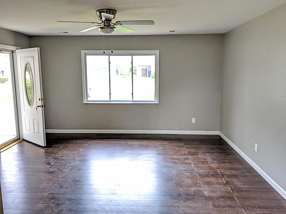 2nd image of 9447 Guthrie Ave