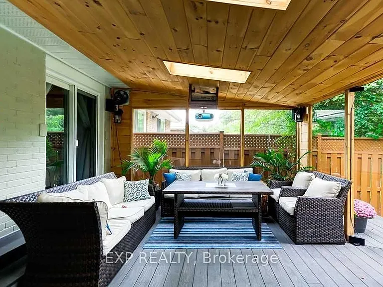 72 Billington Cres #UPPER — Photo 22