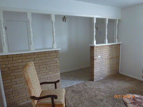 3rd image of 205 Royal Oaks Dr