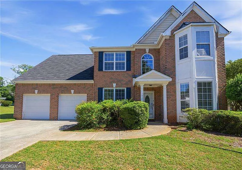 4 bed, 2.5 bath, $2,650 — Photo 1