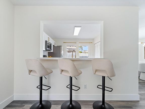 4th image of 5916 Woodland Point Place