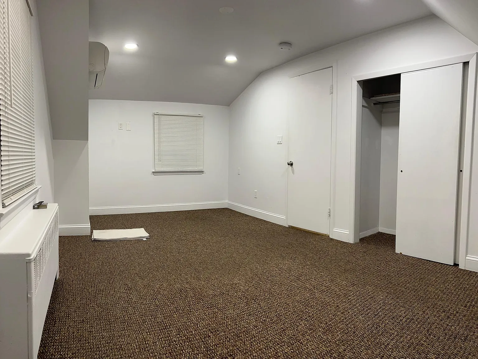 1136 Rottkamp St — Photo 4
