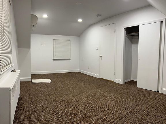 4th image of 1136 Rottkamp St Floor 2