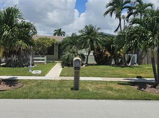 9371 Nassau Dr, Cutler Bay, FL 33189
