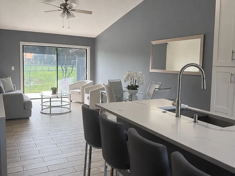 943 Park Villa Cir #943 — Photo 21