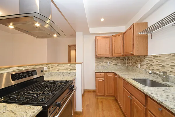 Rented by Halstead Real Estate | media 14