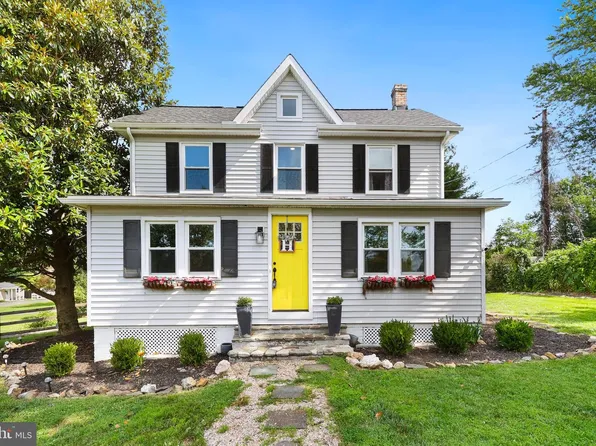 411 E A St, Purcellville, VA 20132