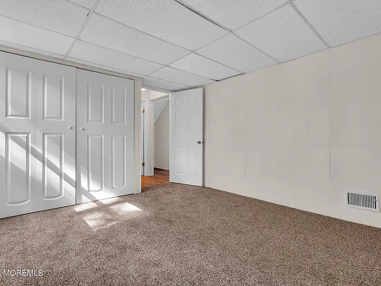 899 Nantucket Ct — Photo 16