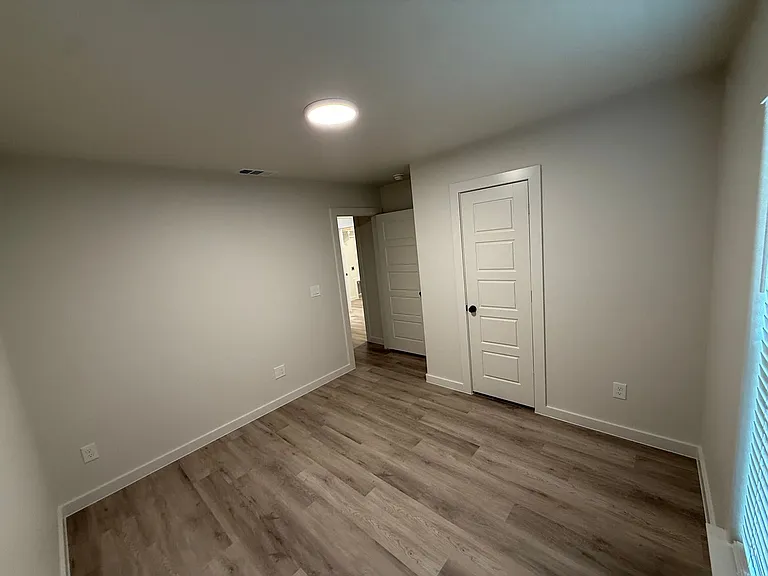 5520 Rice St — Photo 6