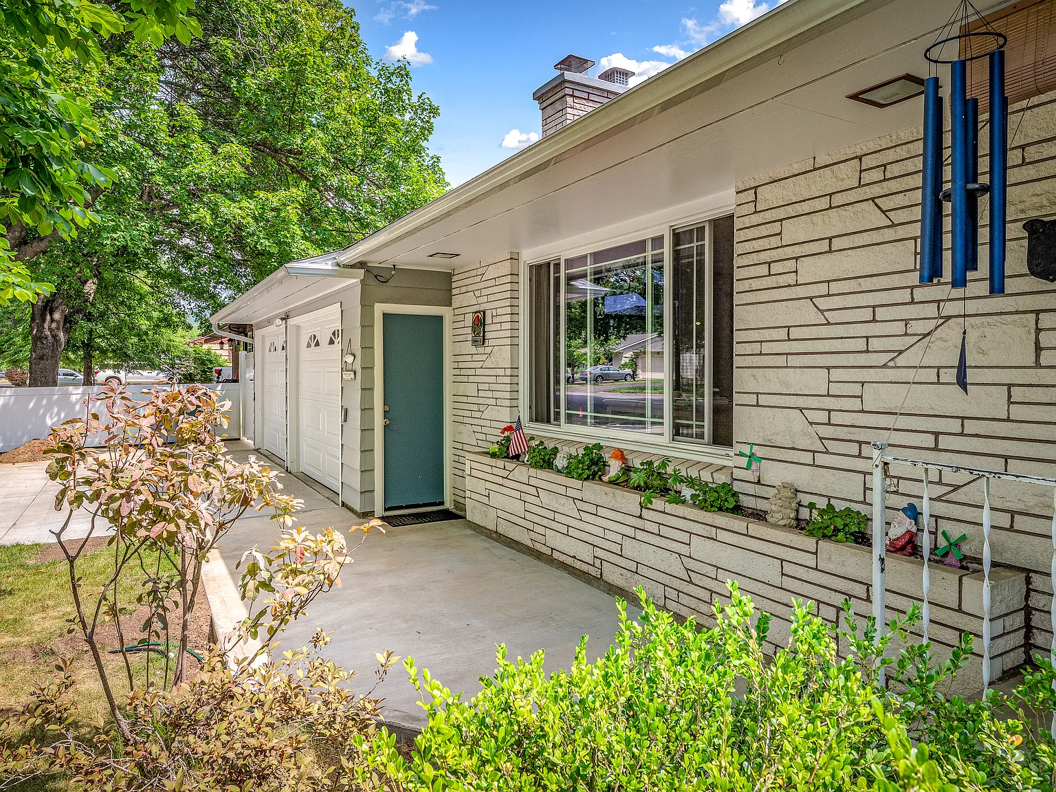 1 bed, 1100 sqft, $1,250 — Photo 4