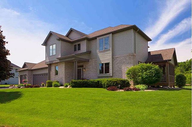 1st image of 8108 Stone Creek Dr
