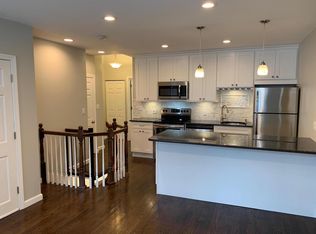 316 E St #1F, Boston, MA 02127