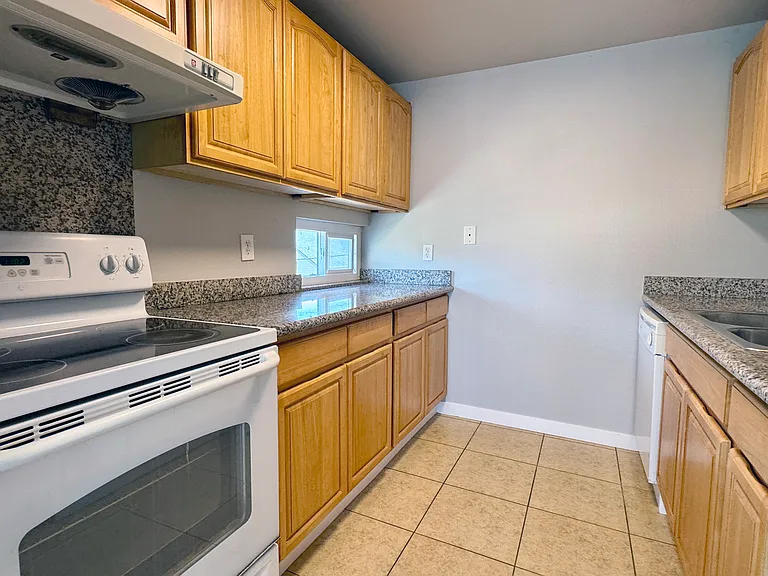 6314 34th Ave SW #201 — Photo 13