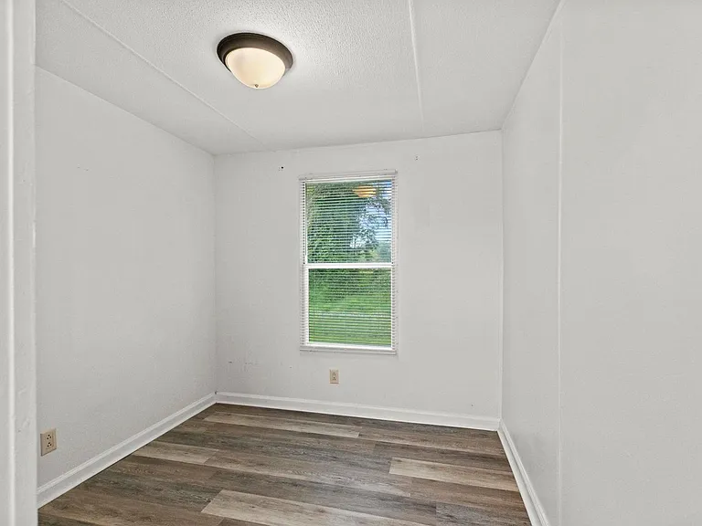 185 Justice Rd #4 — Photo 17