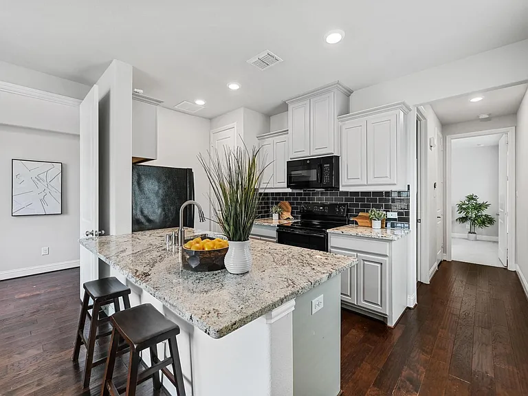 14336 Gatewood Ln — Photo 17