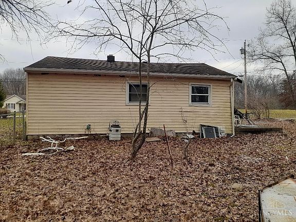 3rd image of 5718 Crawford Ln