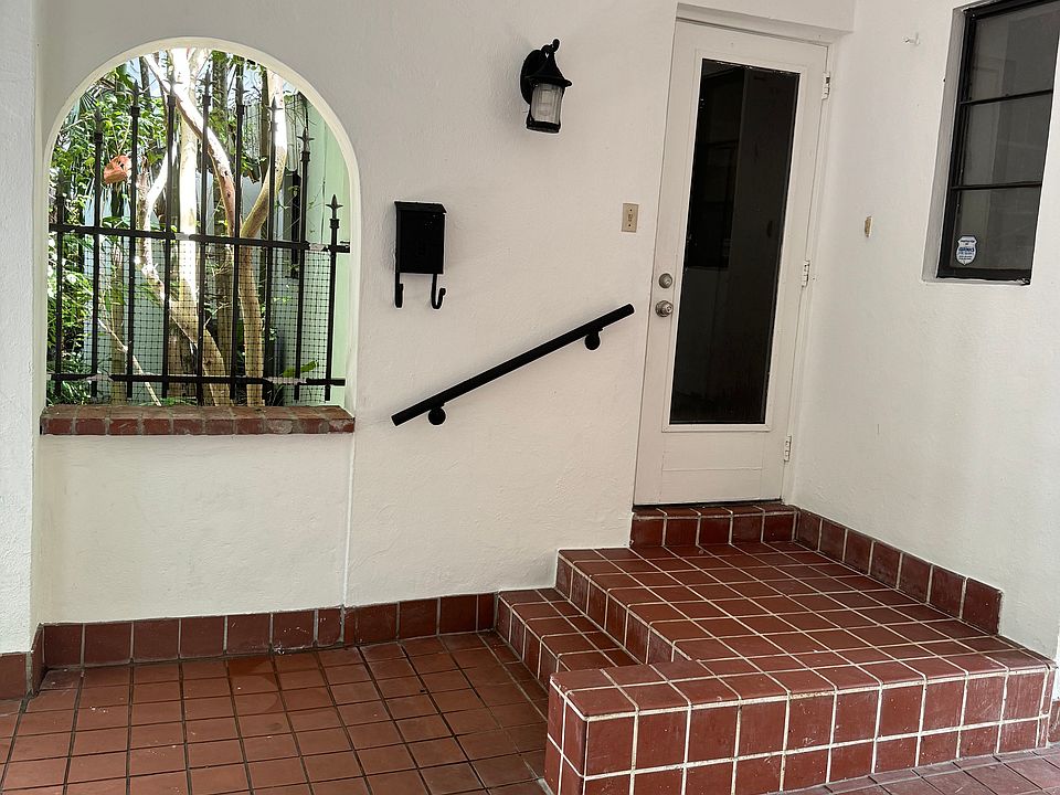 1st image of 5390 Sunset Dr