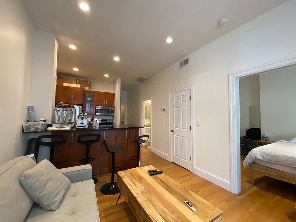1st image of 15 Garrison St APT 7
