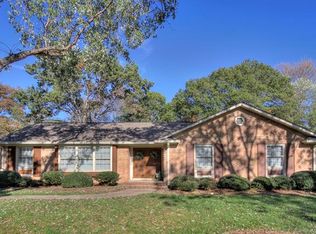 6711 Windyrush Rd, Charlotte, NC 28226