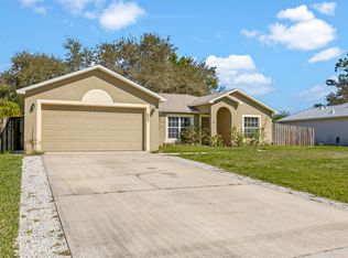933 Banks St NW, Palm Bay, FL 32907