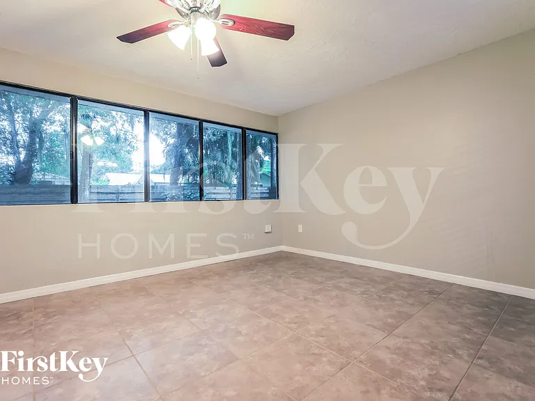 8340 Brandeis Cir W — Photo 16
