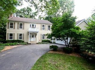 2359 Lake Ave, Crystal Lake, IL 60014
