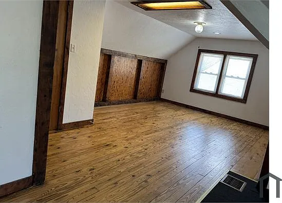 15812 Rockside Rd — Photo 7