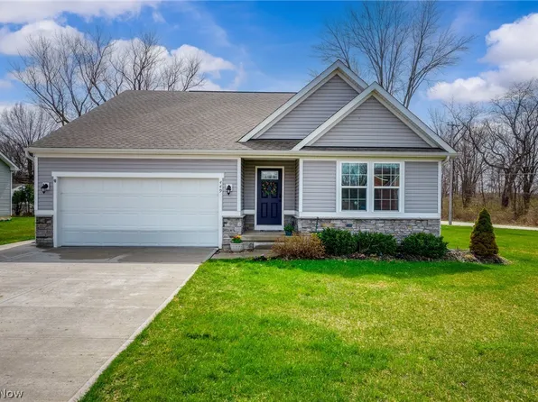 449 Community Ln, Painesville, OH 44077