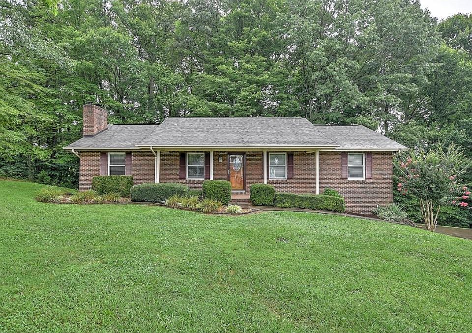 1st image of 3916 Foxfire Ln
