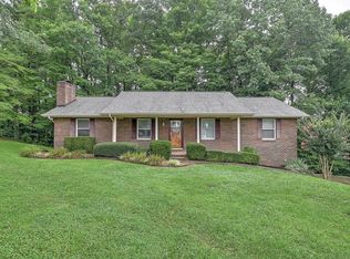 3916 Foxfire Ln, Kingsport, TN 37664