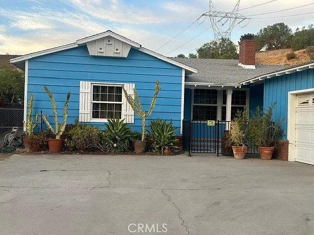 3 bed, 1321 sqft, $4,500 — Photo 2