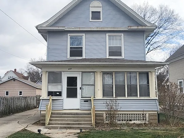 612 Lafayette St, Aurora, IL 60505