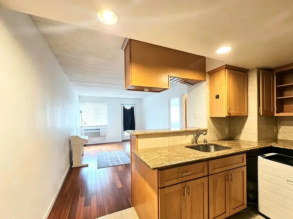76-01 113th St #3C, Forest Hills, NY 11375