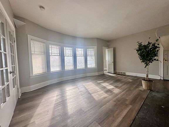 4th image of 3229 E Overlook Rd #2