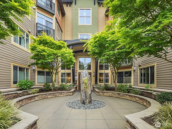 2nd image of 15700 116th Avenue NE #404