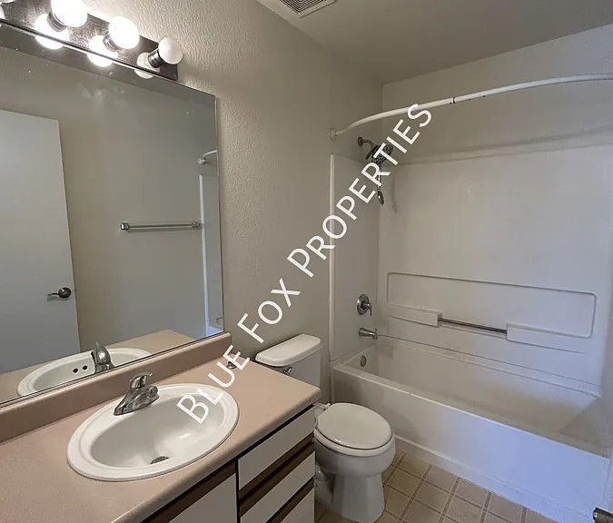 2021 W Menzel Dr — Photo 17